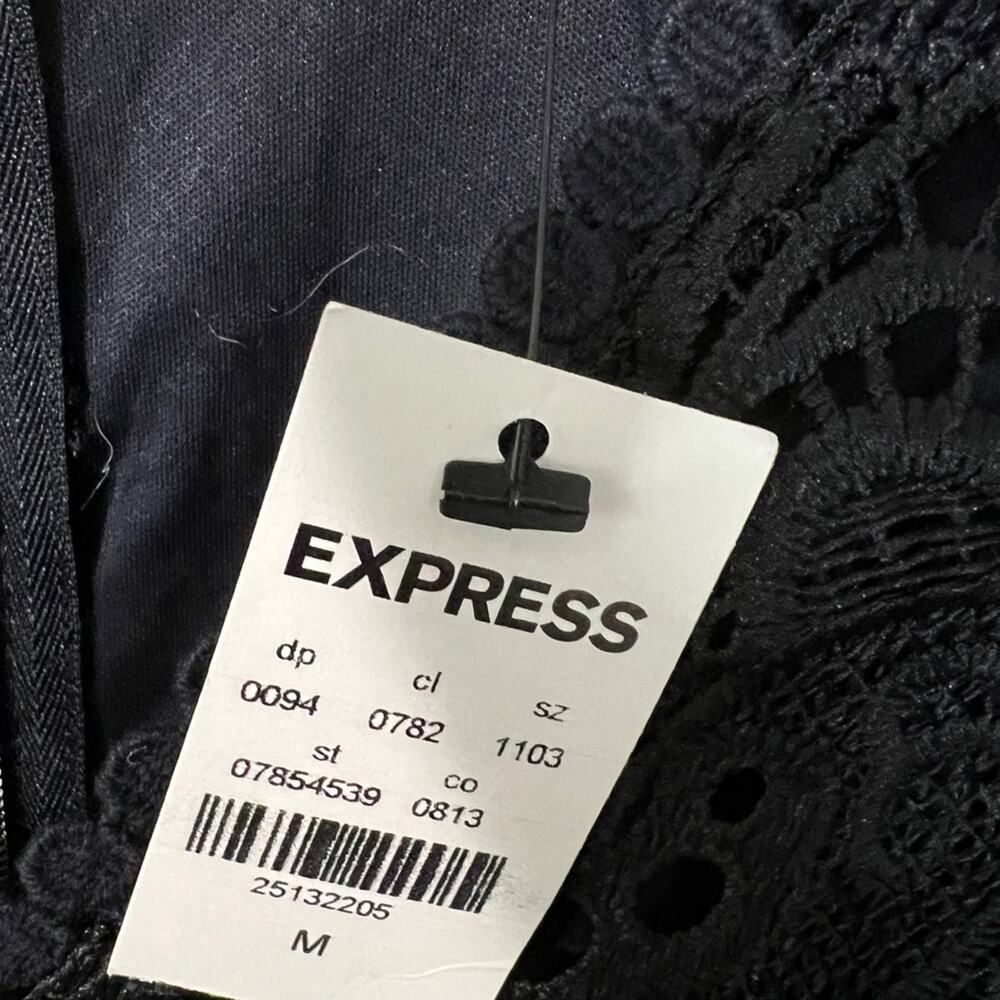 Express NWT lace dress Medium MD - Picture 3 of 5